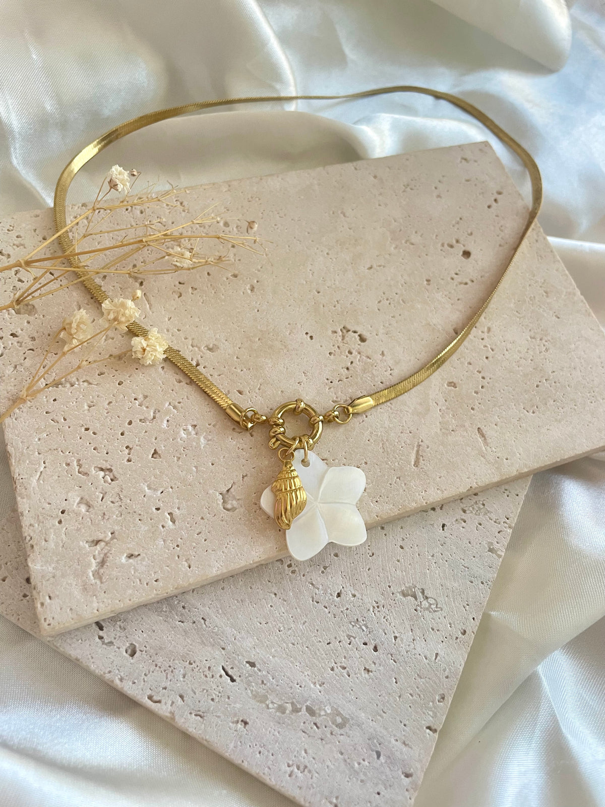 Collier Isalia