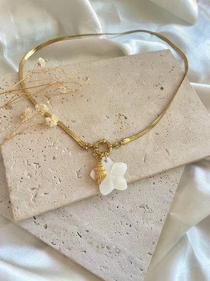 Collier Isalia